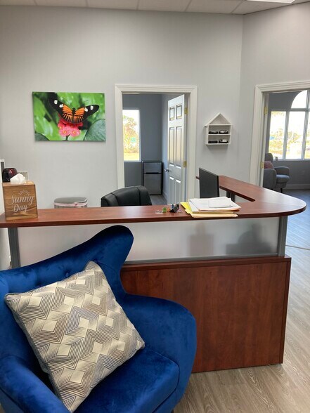 More Photos Of 3208 Chiquita Blvd S, Cape Coral Office For Lease