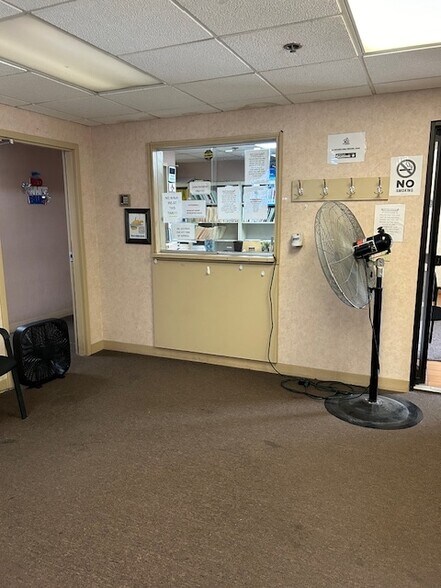 More Photos Of 140 Strollings Ave, Logan Office For Sale