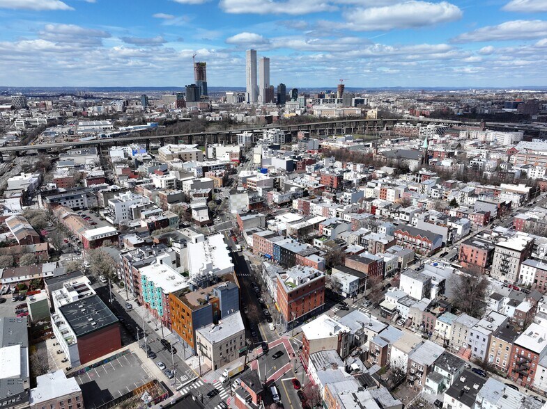 More Photos Of 236 NEWARK Ave, Jersey City Storefront Retail Office For Lease