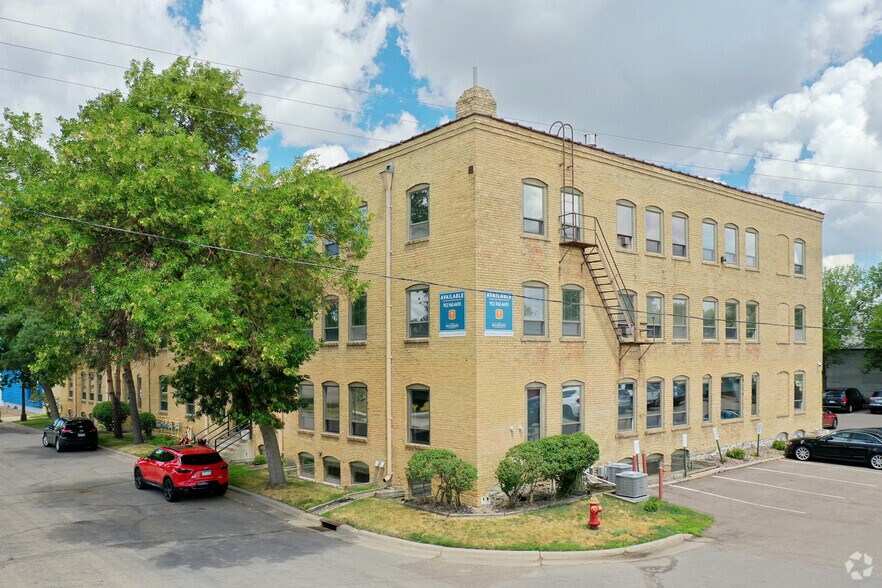 More Photos Of 2303 Wycliff St, Saint Paul Loft Creative Space For Lease