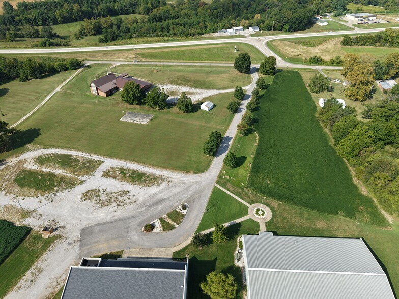 More Photos Of 810 Soldiers Way, Evansville Schools For Sale