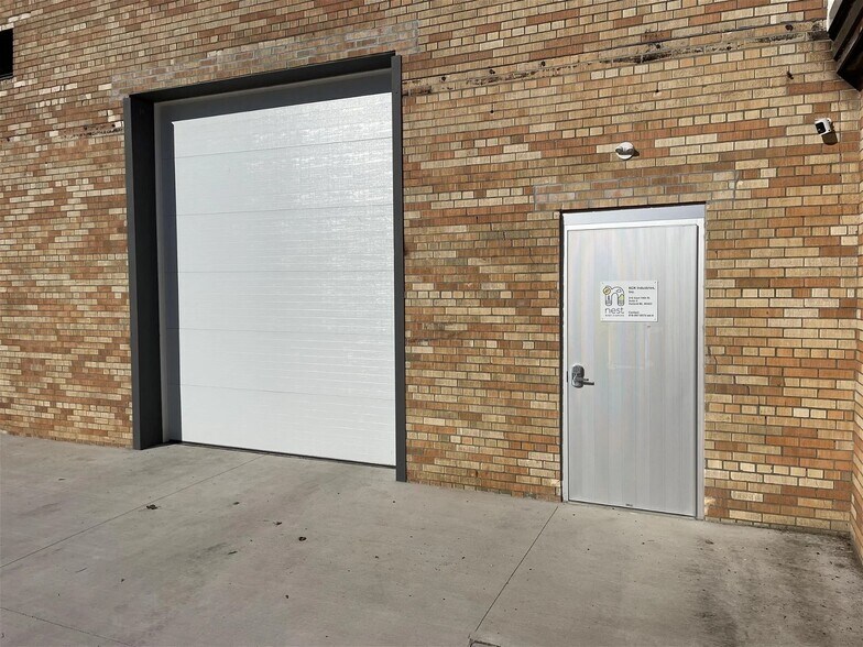 More Photos Of 510 E 16th St, Holland Manufacturing For Sale