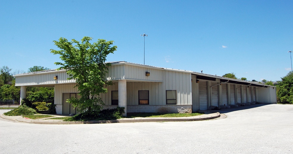 More Photos Of 3400 Carlins Park Dr, Baltimore Manufacturing For Lease