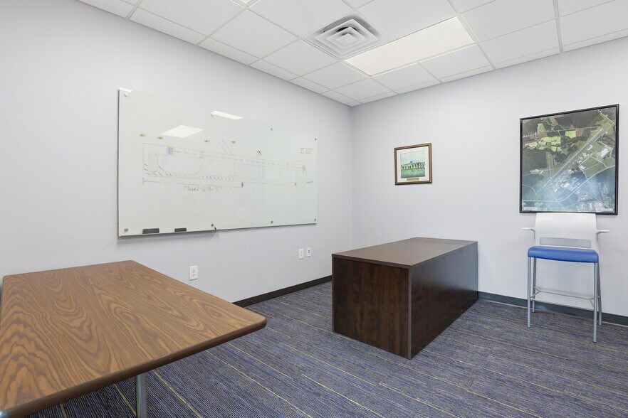 More Photos Of 2780 Jetport Rd, Kinston Office For Lease