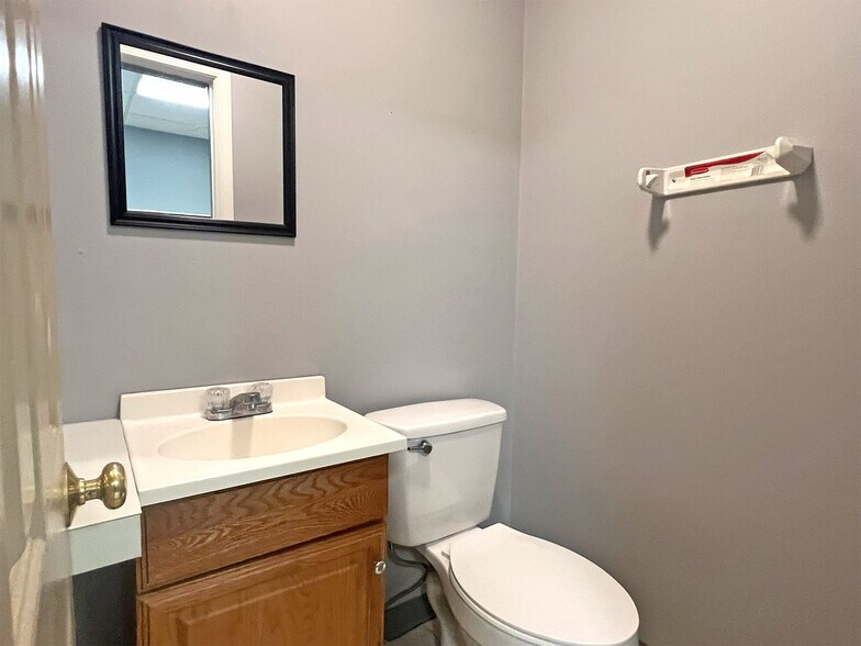 More Photos Of 2931 Maple St, Erie Multifamily For Sale