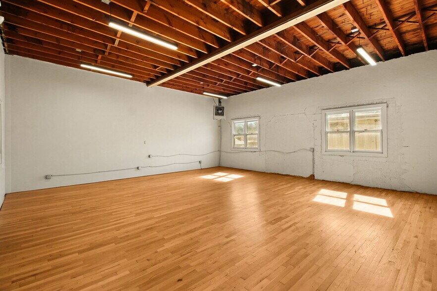 More Photos Of 713 W King St, Boone Storefront For Sale