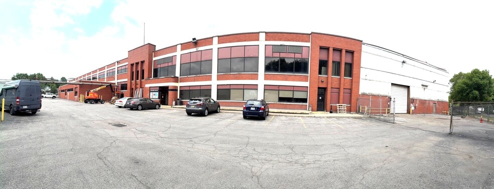 More Photos Of 121 Lincoln Ave, Rochester Manufacturing For Lease