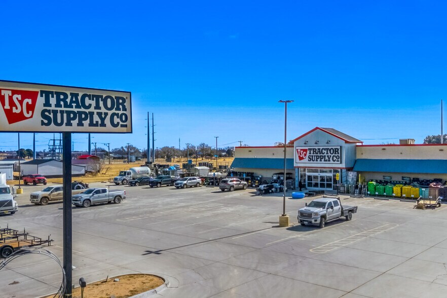 More Photos Of 3440 I 20 Service Rd, Stanton General Retail For Sale