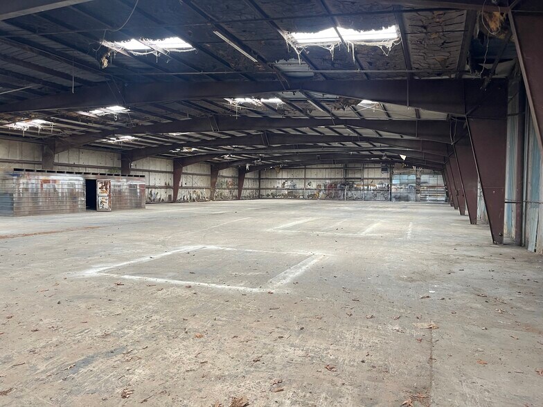 More Photos Of 245 Peach Orchard Rd, Salisbury Industrial For Sale
