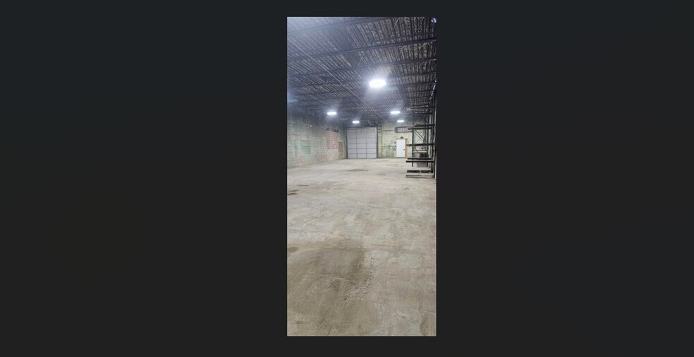 More Photos Of 951 S Edgewood Ave, Somerset Warehouse For Lease