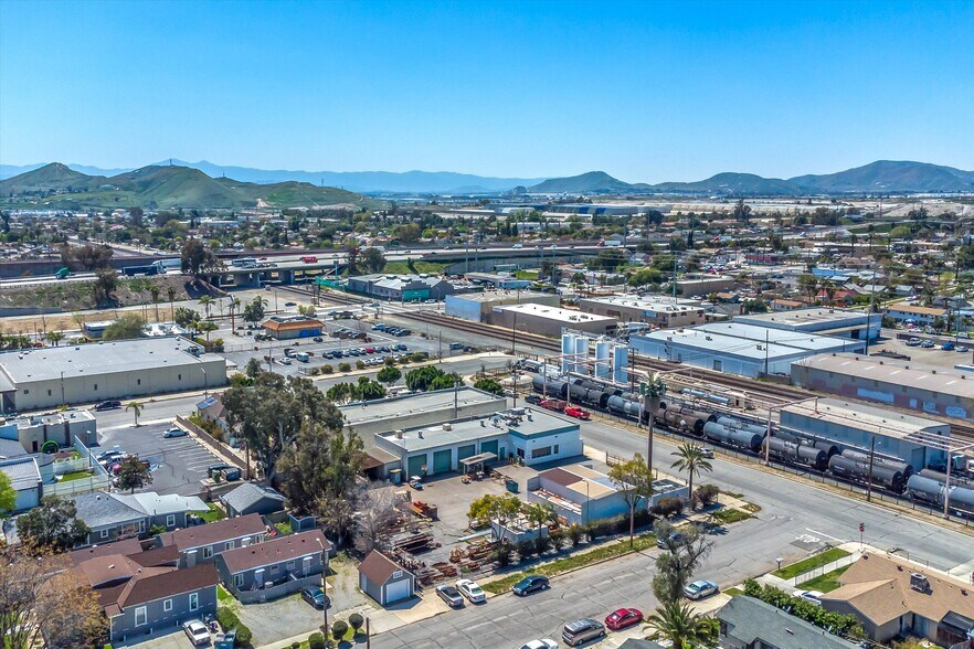 More Photos Of 358 N 6th St, Colton Warehouse For Sale