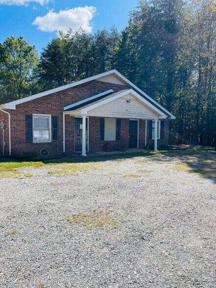 More Photos Of 301 W Main St, Stoneville Office For Sale