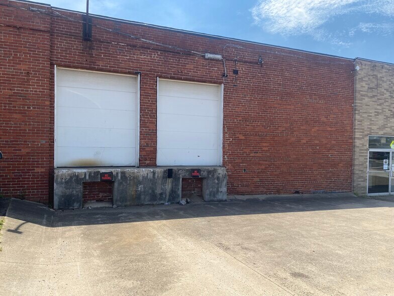 More Photos Of 730 S Market Ave, Canton Warehouse For Sale