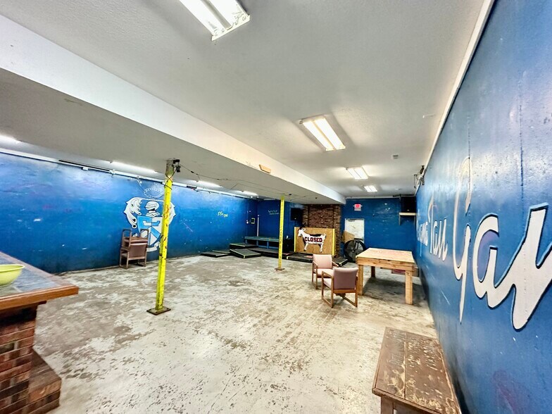 More Photos Of 1001 S Davis St, Kirksville Sorority Fraternity House For Sale