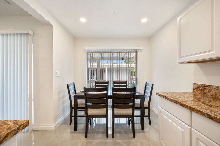 More Photos Of 1425 S Via Soledad, Palm Springs Apartments For Sale