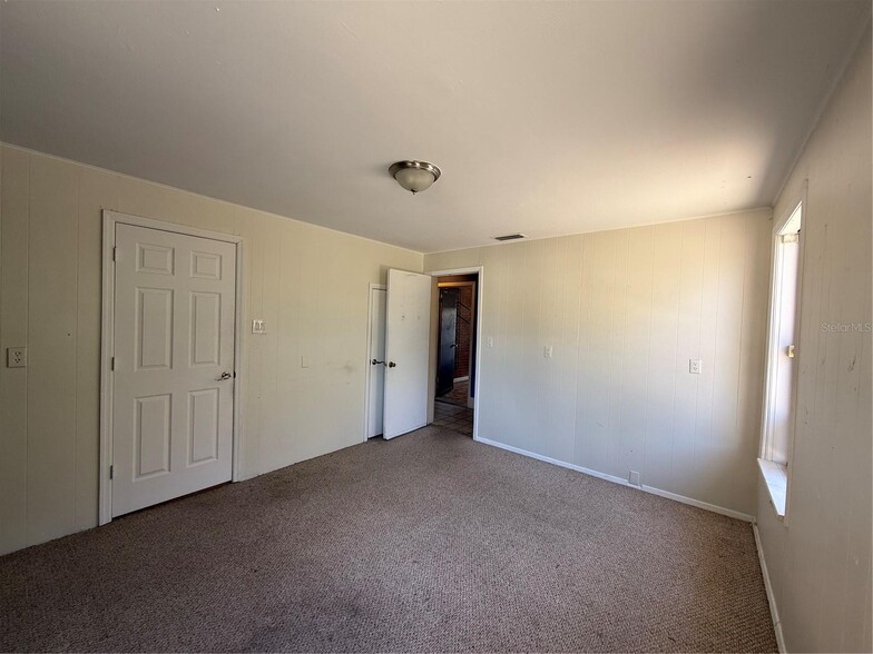 More Photos Of 5610 N Nebraska Ave, Tampa Office For Sale