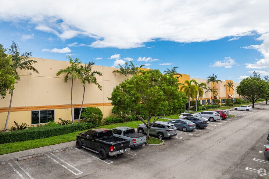 More Photos Of 12601 NW 115th Ave, Medley Warehouse For Sale