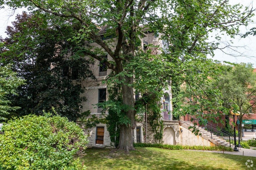 More Photos Of 1830 Sherman Ave, Evanston Office For Lease