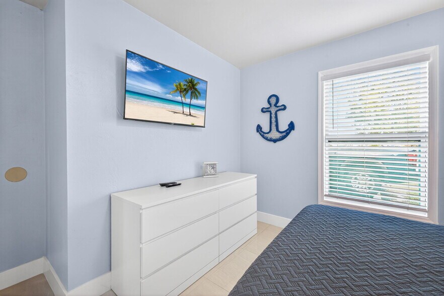 More Photos Of 624 SE 46th St, Cape Coral Multifamily For Sale