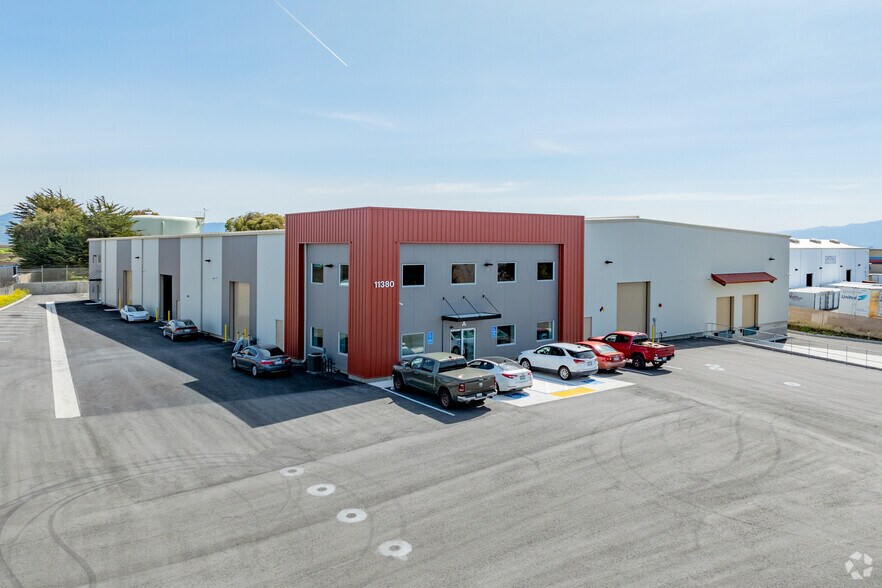 More Photos Of 11380 Commercial Pky, Castroville Distribution For Lease
