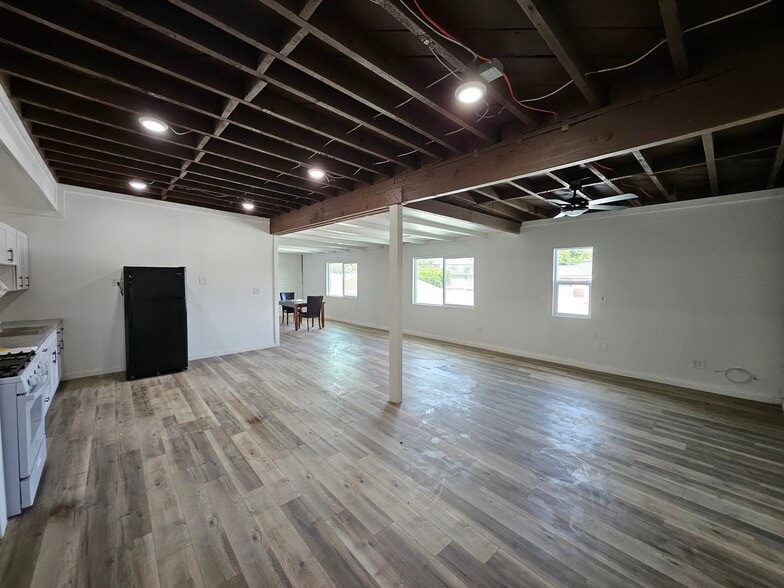 More Photos Of 5939-5941 Clara St, Bell Gardens Manufacturing For Sale