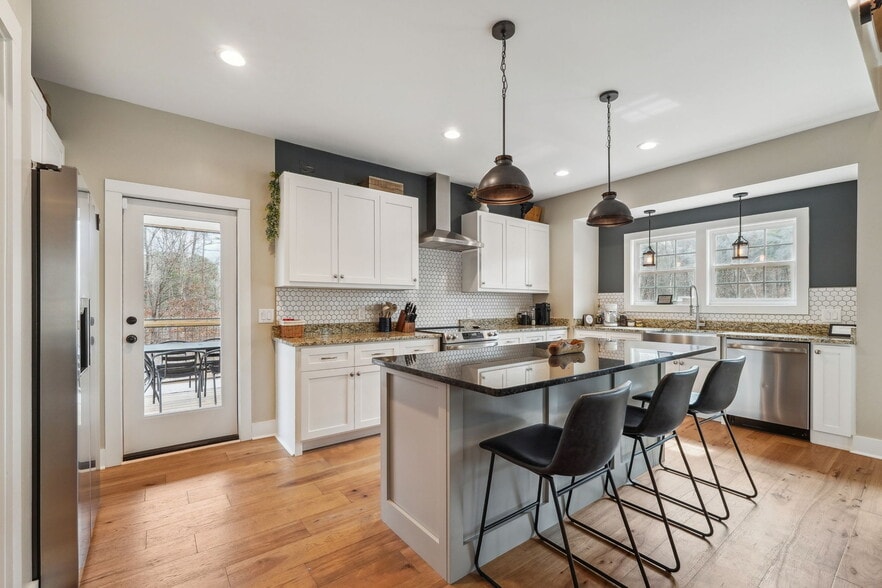 More Photos Of 1300 Preacher Campbell Rd, Clarkesville Multifamily For Sale