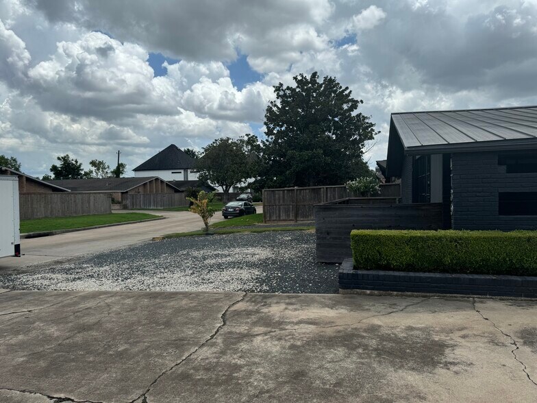 More Photos Of 4739 Merwin St, Houston Unknown For Lease