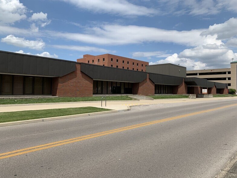 Primary Photo Of 615 W Virginia St, Evansville Medical For Sale