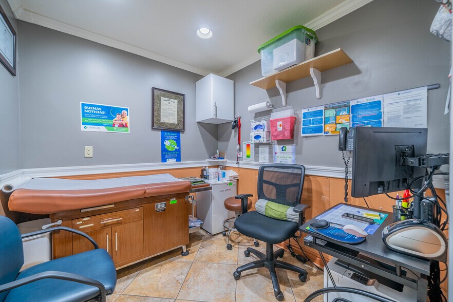 More Photos Of 10508 Gibsonton Dr, Riverview Medical For Sale