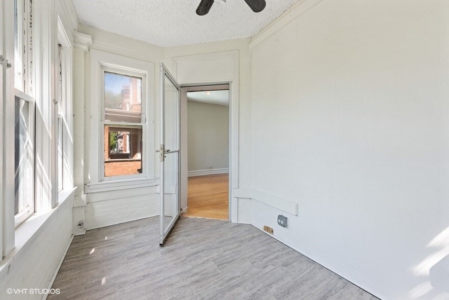 More Photos Of 1228 W Glenlake Ave, Chicago Apartments For Sale