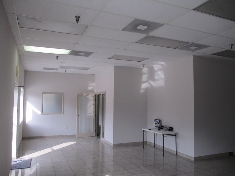 More Photos Of 6295 Edsall Rd, Alexandria Unknown For Lease