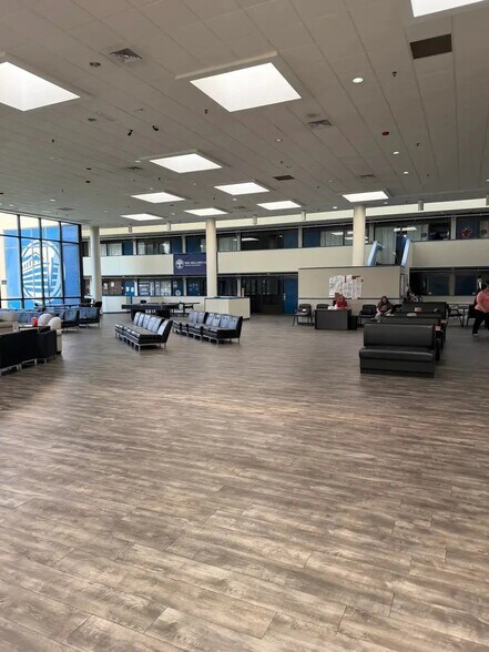 More Photos Of 3100 W 2nd St, Owensboro Healthcare For Lease