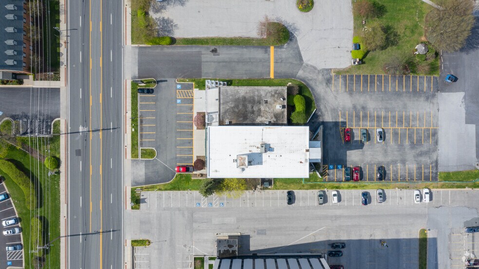 More Photos Of 1313 York Rd, Lutherville Office For Lease