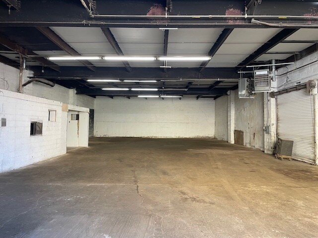 More Photos Of 400 Jefferson St, Brooklyn Warehouse For Sale