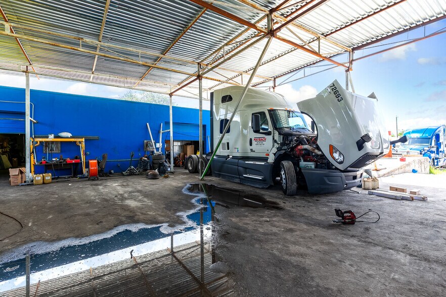 More Photos Of 850 NW 12th Ter, Pompano Beach Warehouse For Lease