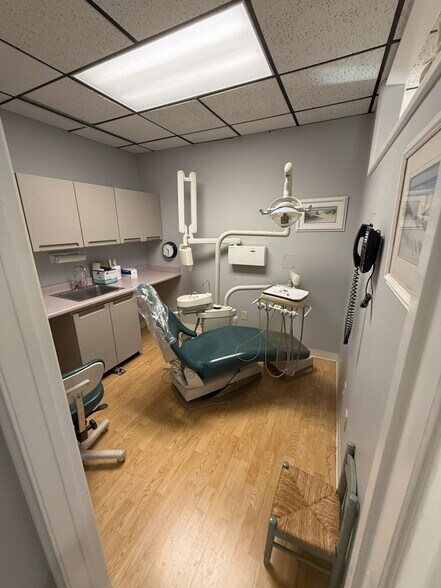 More Photos Of 5 S Main St, Branford Medical For Sale