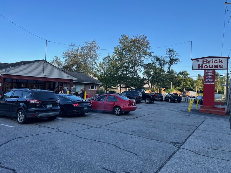 More Photos Of 1391 Hooksett Rd, Hooksett Restaurant For Sale