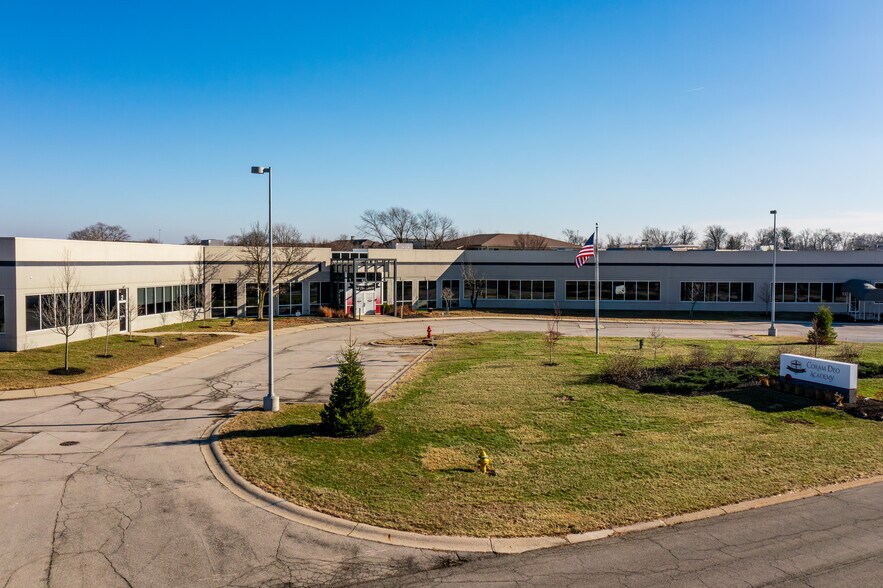 More Photos Of 525 Congressional Blvd, Carmel Light Distribution For Sale