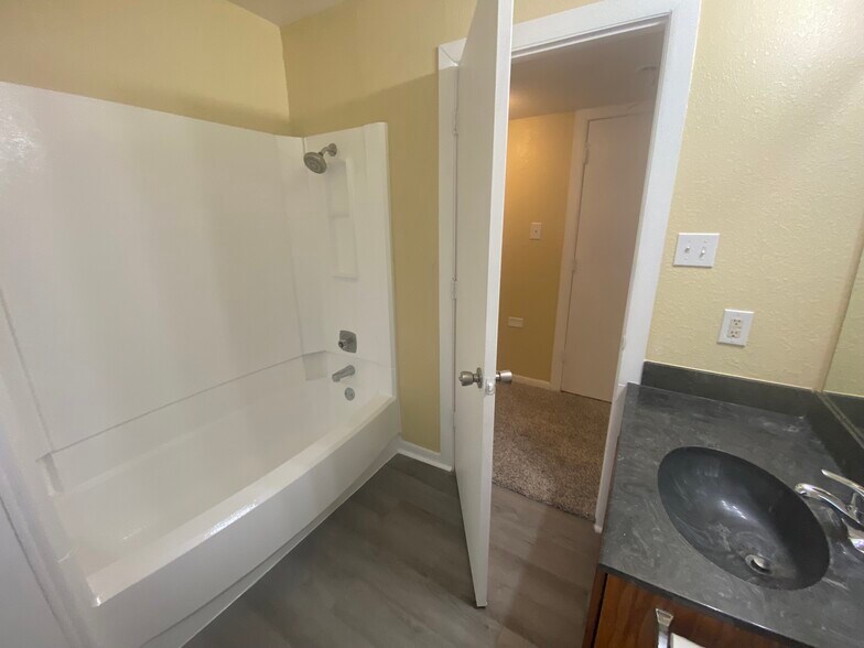 More Photos Of 807 Sissom Rd, Killeen Apartments For Sale