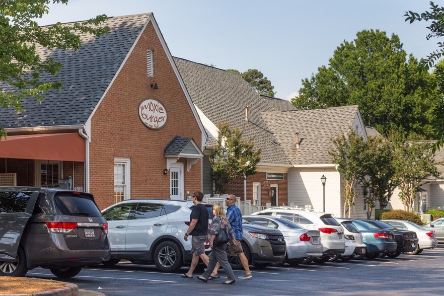 More Photos Of 255 Village Pky NE, Marietta Storefront For Lease