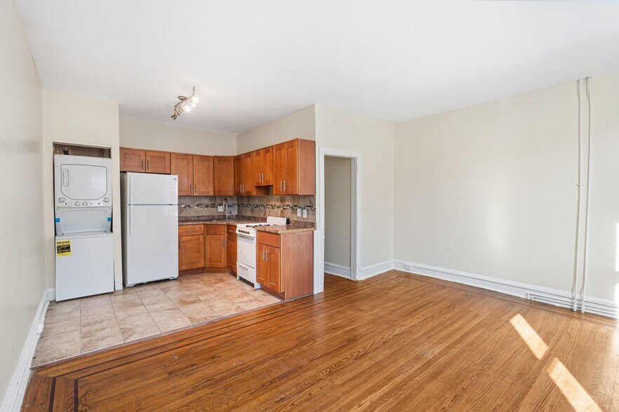 More Photos Of 522 S 5th St, Philadelphia Storefront Retail Residential For Sale