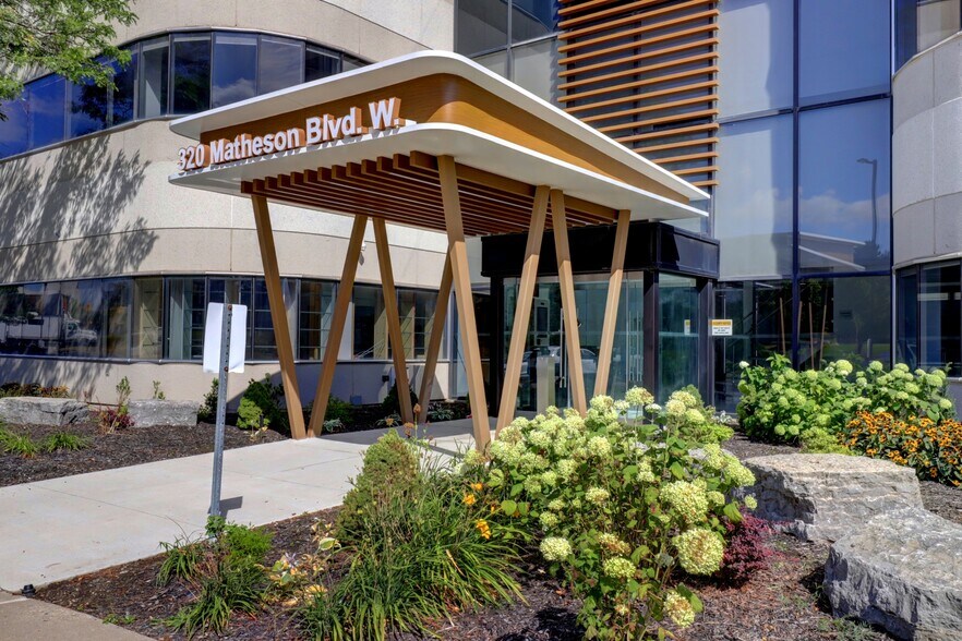 More Photos Of 320 Matheson Blvd W, Mississauga Office For Sale