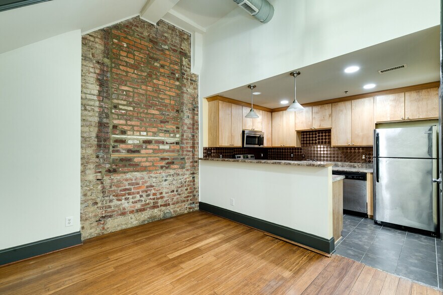 More Photos Of 712 Grove Ave, Petersburg Apartments For Sale