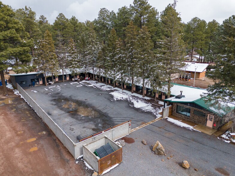 More Photos Of 858 E White Mountain Blvd, Pinetop Hotel For Sale