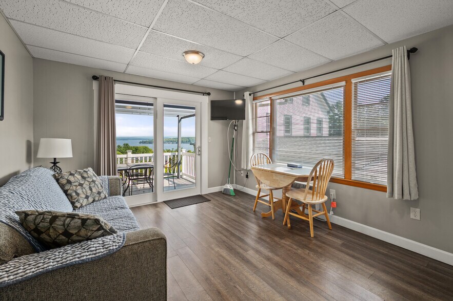 More Photos Of 291 Endicott St N, Laconia Hotel For Sale