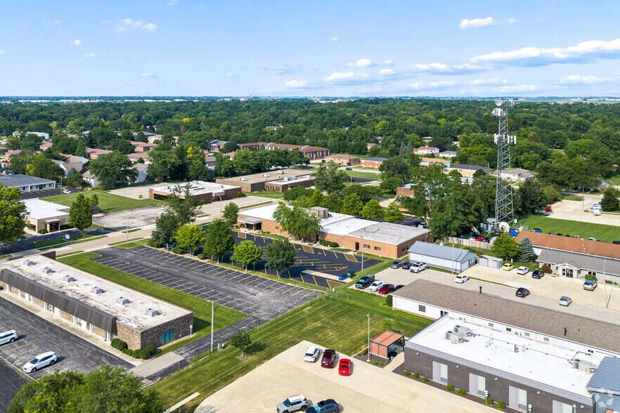 More Photos Of 2709 McGraw Dr, Bloomington Office Residential For Sale