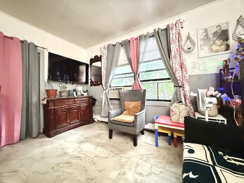 More Photos Of 615 Summit Ave, Union City Apartments For Sale