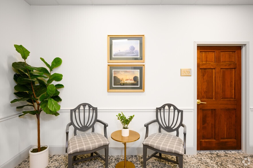 More Photos Of 600 Cameron St, Alexandria Office For Lease