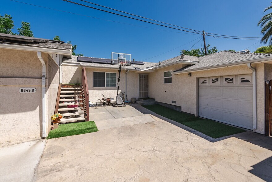 More Photos Of 8545-49 Winter Gardens Blvd, Lakeside Apartments For Sale