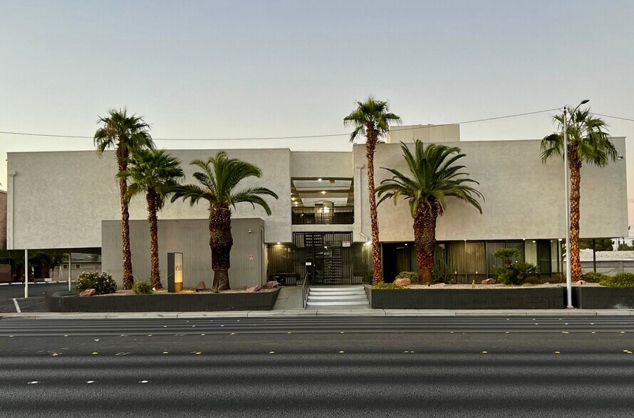 More Photos Of 1600 E Desert Inn Rd, Las Vegas Office For Lease